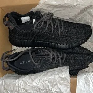 Adidas ( Yezzy pírate black v1 ) dead stock Size 7.5 - adidas Yeezy Boost 350 Low Pirate Black  main image 2